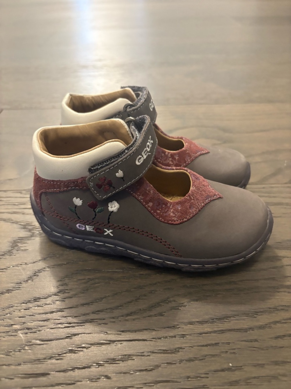 Geox girls toddler floral shoes sz 8.5T brand new ret $139
